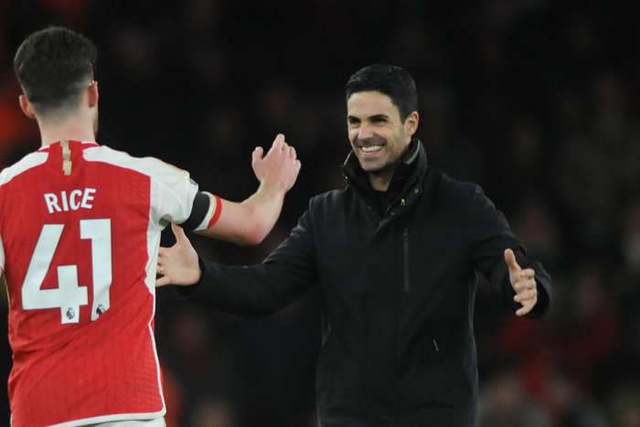 Arsenal vs Burnley - Emirates Stadium - Saturday 11th November 2023 Declan Rice of Arsenal celebrates with Manager, Mikel Arteta || Image credit: Imago