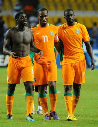Kolo and Yaya Toure alongside Ivory Coast legend Didier Drogba | Imago