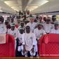 Just like the 2018 World Cup, the Super Eagles of Nigeria have departed for AFCON in Cote d’Ivoire wearing white Kaftan and green caps.