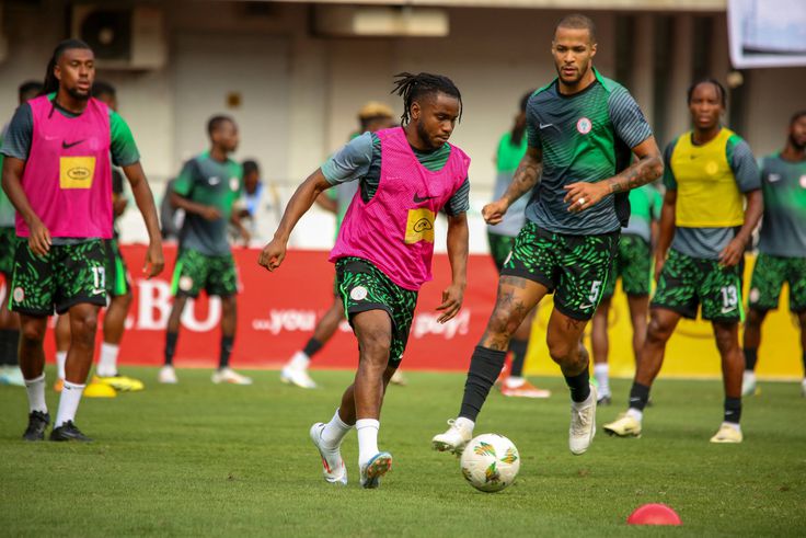 ‘When I was growing up, we didn’t have players like that’ — Ex-Super Eagles captain Ekong on Iwobi, Lookman legacies