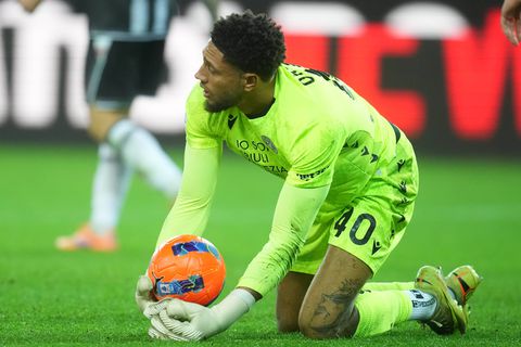 Okoye in action against Pisa || Imago