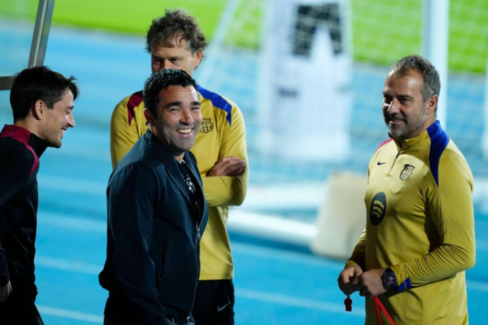 Deco sporting director of Barcelona and (R) Hansi Flick head coach of Barcelona during the training || Image credit: Imago