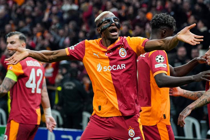 Osimhen rallies teammates ahead of crucial derby clash
