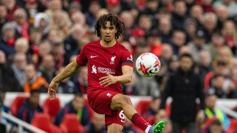 Alexander-Arnold as a world-class midfielder? Never – Neville