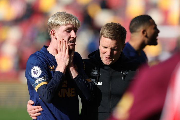 Anthony Gordon reacts to being substituted