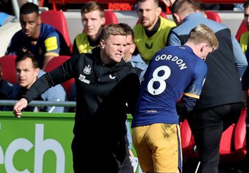 Eddie Howe explains reason behind Anthony Gordon substitution