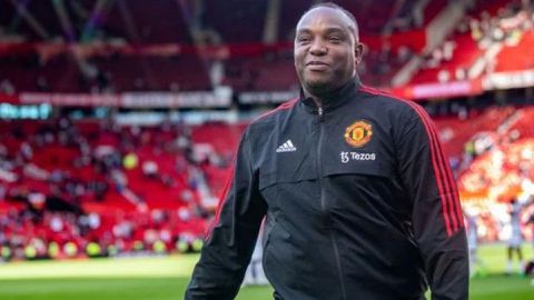 Manchester United facing uncertainty over future of striker coach Benni McCarthy