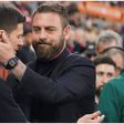 De Rossi and Xabi Alonso after the Europa League semis at the BayArena.