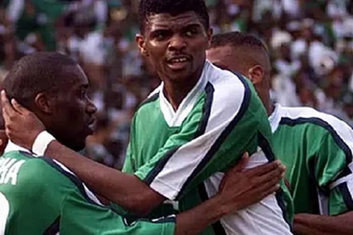 Super Eagles legends Jay Jay Okocha and Kanu Nwankwo.