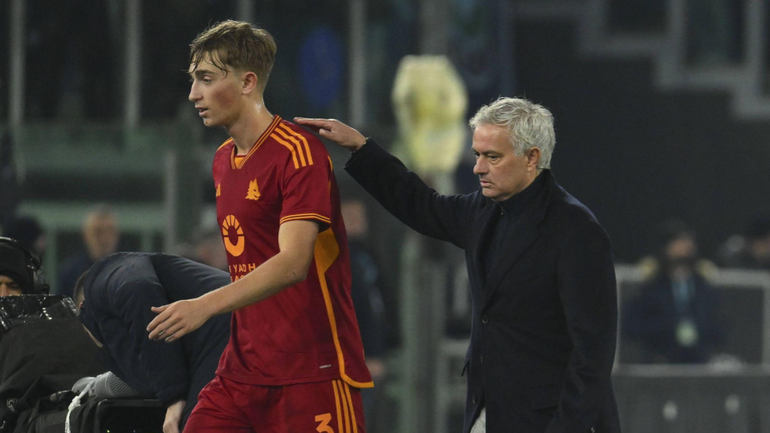 Dean Huijsen and Jose Mourinho during the quarter-final of the Frecciarossa Italian Cup between S.S. Lazio vs A.S. Roma, 10 January 2024 at the Olympic Stadium in Rome || Image credit; Imago