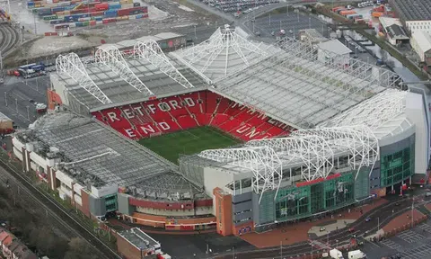 PSG chairman denies involvement in Manchester United takeover bid