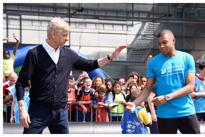 Wenger defends Mbappe