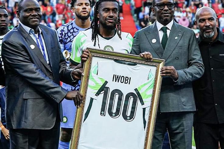 VIDEO: Ronaldo applauds Alex Iwobi as Super Eagles star reaches 100 caps