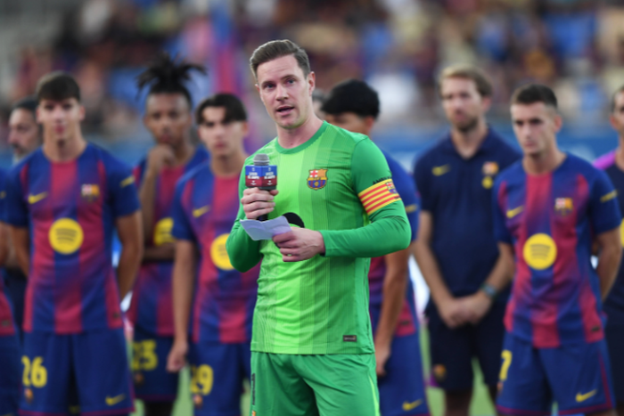 Marc-Andre ter Stegen of FC Barcelona, Barca speak to fans during the Joan Gamper Trophy || Image credit: Imago