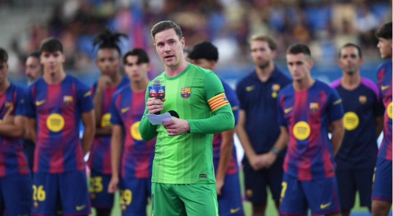 Marc-Andre ter Stegen of FC Barcelona, Barca speak to fans during the Joan Gamper Trophy || Image credit: Imago