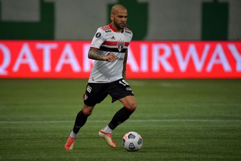 Veteran Brazil defender Alves and Sao Paulo split over unpaid wage row