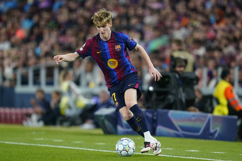 Anthony Gordon in action for Barcelona || Imago