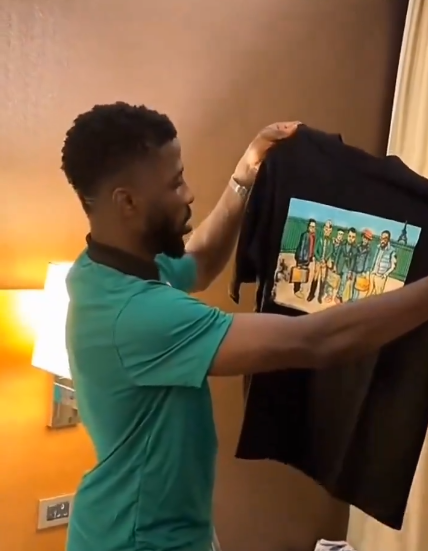 Ahead of the crucial AFCON 2025 qualifier against Nigeria and Libya, Kelechi Iheanacho starts a shirt-selling business in the Super Eagles camp.