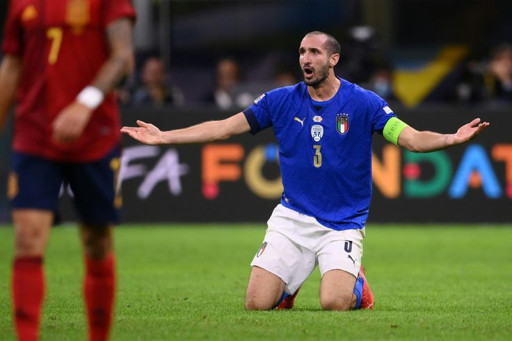 Injured Chiellini out of Italy's final World Cup qualifiers
