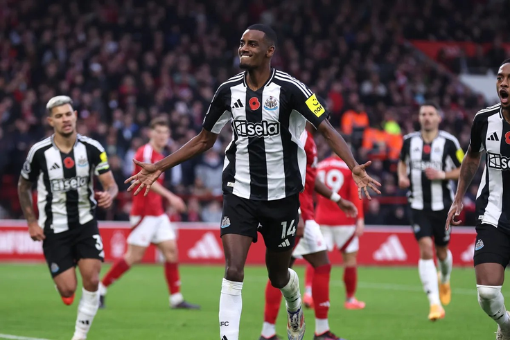 Newcastle reject Liverpool's opening bid for Isak