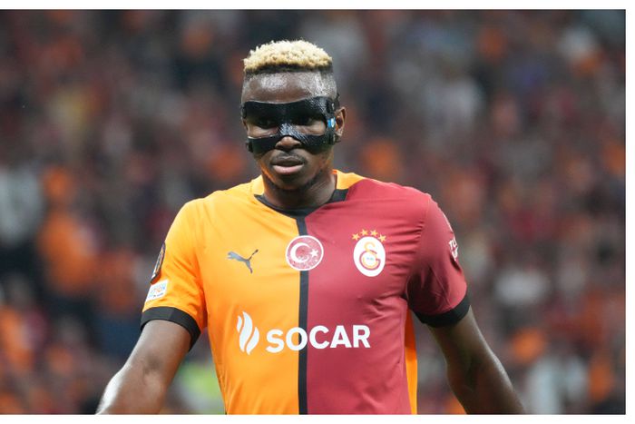 Napoli fan claims talking about Osimhen's departure is useless