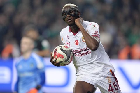 Report: Chelsea reignite interest in Osimhen amid recent form