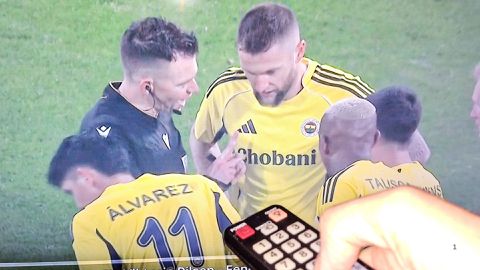 Fans of Illegal Premier League Streaming Put on Notice as UK Police Arrest Four