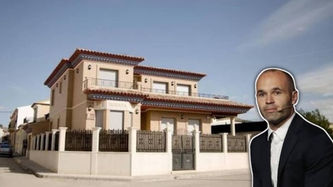 Top 10 Footballers With the Most Expensive Houses 2025