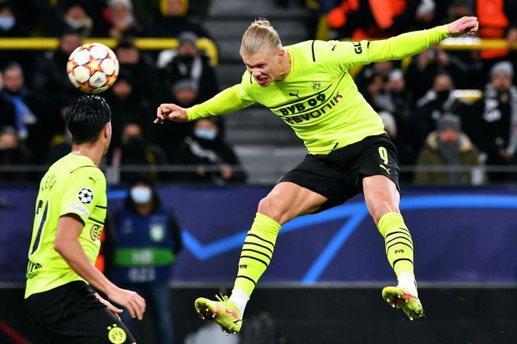 Reus targets Dortmund winning run to pressure Bayern