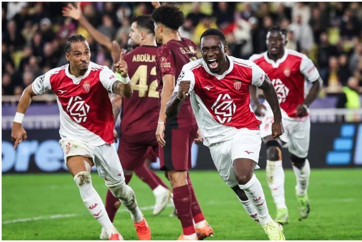 ‘Players are sponges’ - Former Super Eagles prospect hailed for sinking Osimhen and Galatasaray