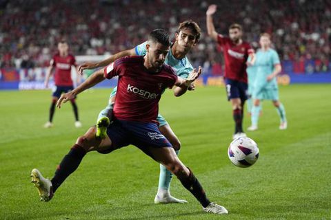 Osasuna's Ilker Munoz against Barcelona's Joao Felix | Imago