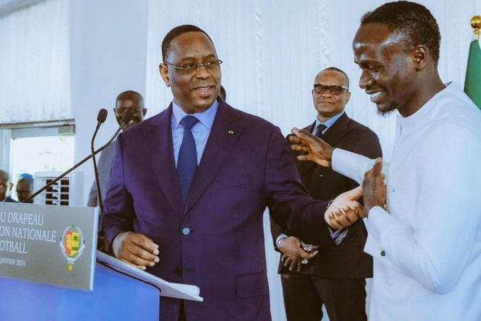 Sadio Mane with Senegal President Macky Sall.