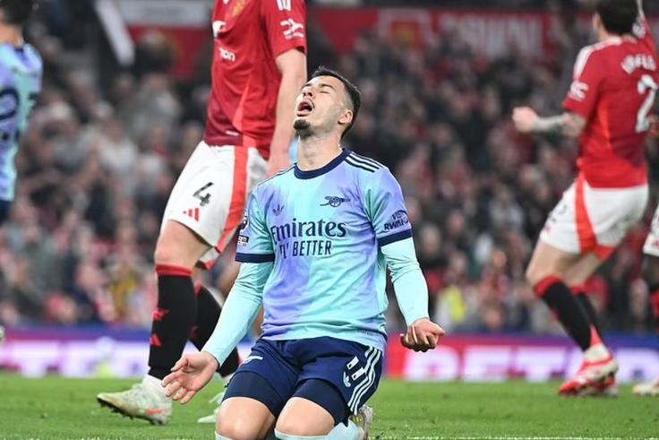 5 reasons Arsenal need more than just a striker following underwhelming season