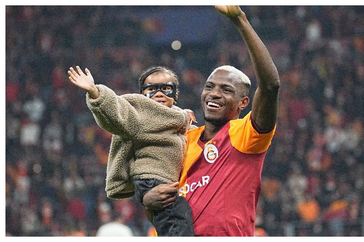 Galatasaray manager moved by fan tribute to Victor Osimhen