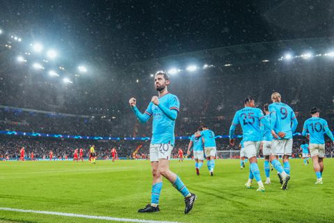 Manchester City destroy Bayern Munich with late double-salvo