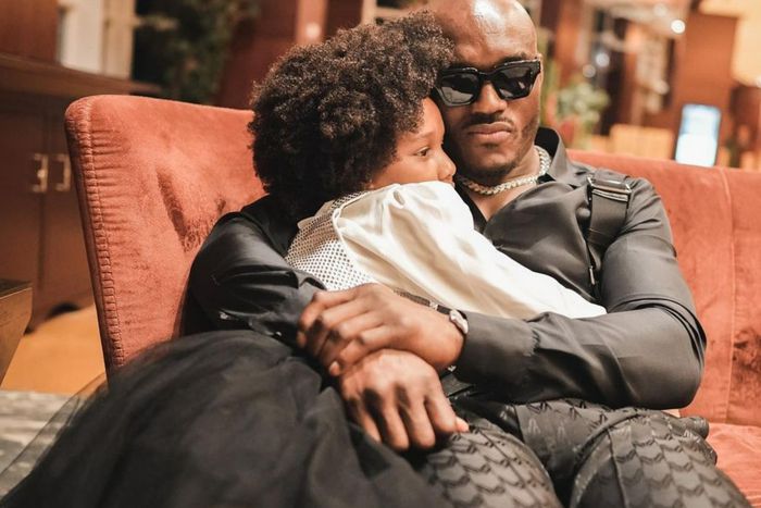 Kamaru Usman and his daughter showed up to support Israel Mobolaji Adesanya.