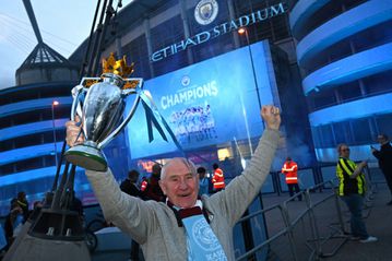 Man City fans gather to celebrate title glory