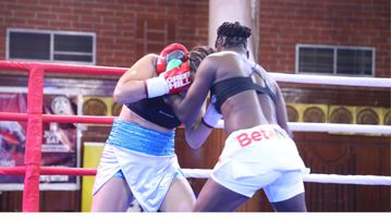 Sarah Achieng wins WBF super lightweight title