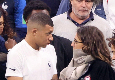 Kylian Mbappe's mother threatened PSG exit after demanding 50% of his  Salary or Quits - Pulse Sports Nigeria