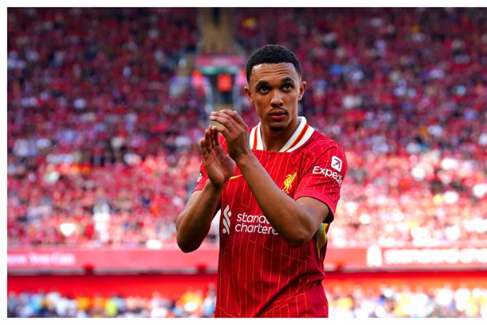 Real Madrid and Barcelona in fight for Alexander-Arnold