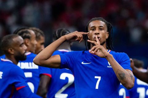 Michael Olise celebrates scoring for France U23 at the Olympics | Imago
