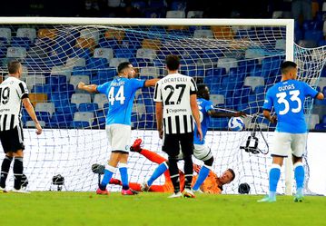 Koulibaly sinks struggling Juve to put Napoli top