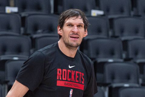 Meet NBA star Boban Marjonovic's wife Milicia, who is a full 2ft shorter  than her husband