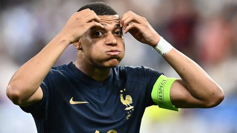 Chelsea leading race to sign France captain Kylian Mbappe on free transfer
