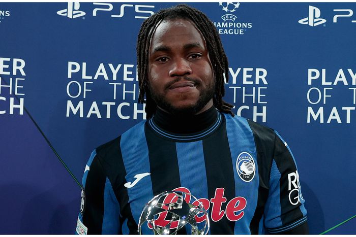 Nigeria and Super Eagles forward Ademola Lookman with his MOTM award.