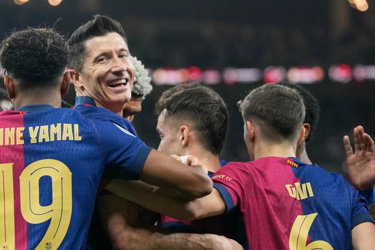 Barcelona stars celebrate victory over Real Madrid | KNWA