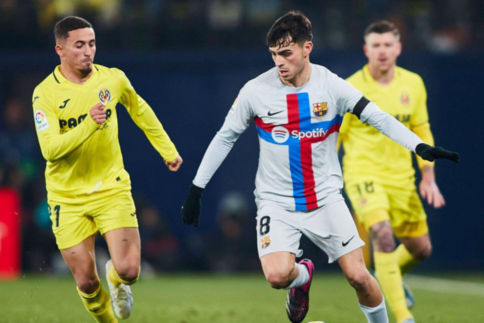 Barcelona go 11 points clear