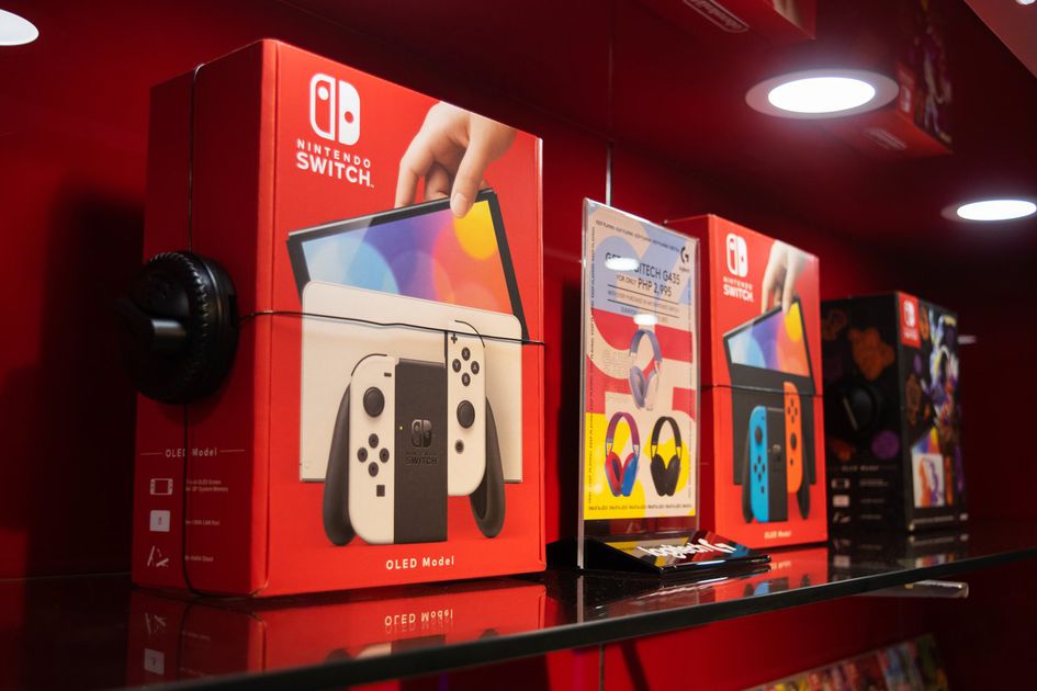 Nintendo says it's not planning Switch price cuts as its console business  'enters uncharted territory'