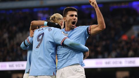 City close gap on Arsenal with comfortable win over Villa
