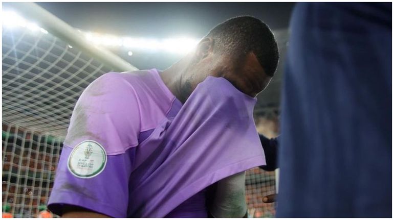 Stanley Nwabali in tears after the defeat to Ivory Coast.